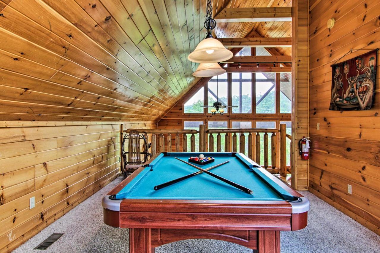 Expansive Gatlinburg Cabin Hot Tub, Deck And Grill! 외부 사진