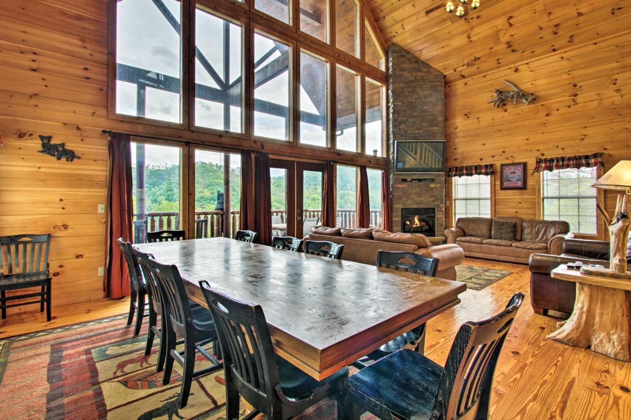 Expansive Gatlinburg Cabin Hot Tub, Deck And Grill! 외부 사진